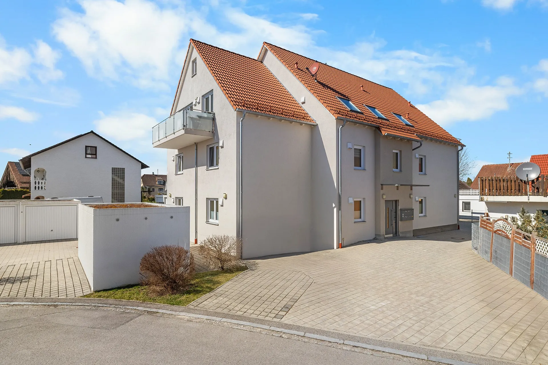 Mehrfamilienhaus in zentraler Lage von Großaitingen Modernisiertes Mehrfamilienhaus in Großaitingen